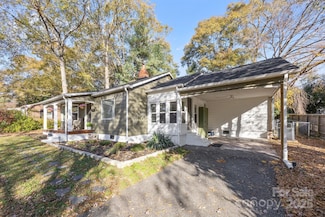 504 W Church St, Dallas, NC 28034