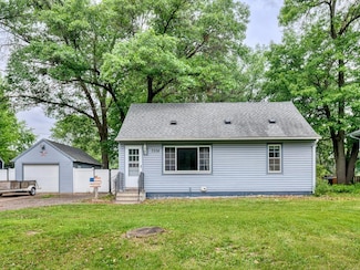7338 Silver Lake Rd, New Brighton, MN 55112