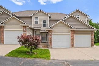 3568 NE Austin Dr, Lee's Summit, MO 64064