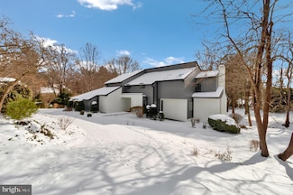 11119 Sweetwood Ln, Oakton, VA 22124
