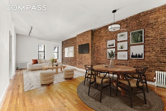 331 E 92nd St Unit 3B, New York, NY 10128