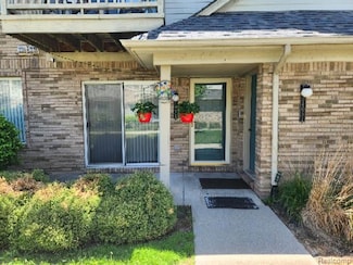 24045 Wedgewood Cir Unit 14, Warren, MI 48091