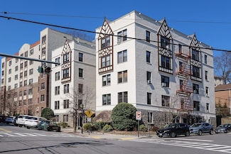 26 Pondfield Rd W Unit 4C, Bronxville, NY 10708