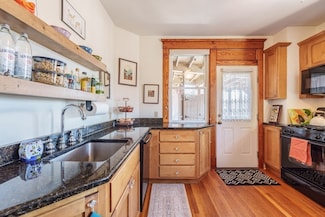 55 South St Unit 7, Northampton, MA 01060