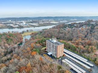 1414 Continental Dr, Chattanooga, TN 37405