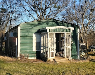 506 S Main St, Ravenna, TX 75476