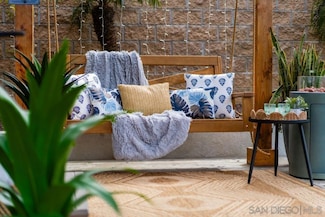 7904 Calle de la Plata, La Jolla, CA 92037