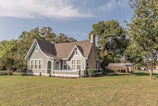 500 Denison St, Nocona, TX 76255