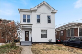 814 E Maple St, Jeffersonville, IN 47130