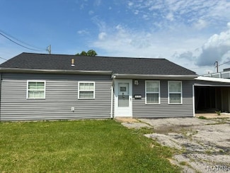 515 N 37th St, Belleville, IL 62226