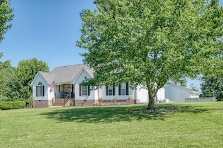 1036 Circle Dr, Jamestown, TN 38556
