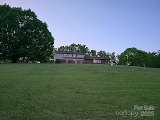 174 Brooke Breeze Ln, Rutherfordton, NC 28139