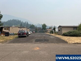 120 Cannon St, Lowell, OR 97452