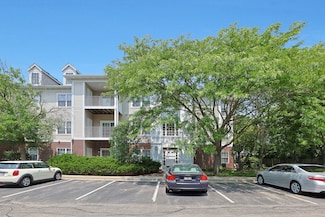 3317 Stratford Ct Unit 2E, Lake Bluff, IL 60044
