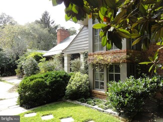 3820 52nd St NW Unit 410, Washington, DC 20016