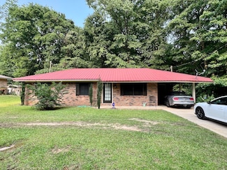 1066 Crowe Rd, Columbus, MS 39702