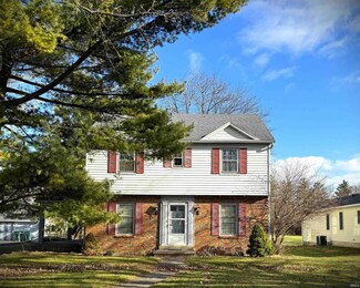 2206 N New York Ave, Muncie, IN 47304