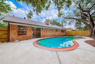 10806 Silkwood Dr, Houston, TX 77031
