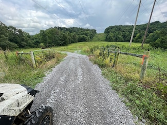 4009 Randolph Rd, Edmonton, KY 42129