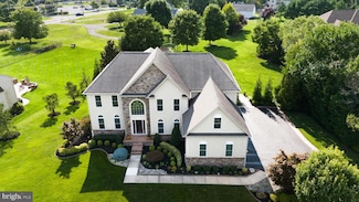 5 Foxtail Ct, Mount Laurel, NJ 08054