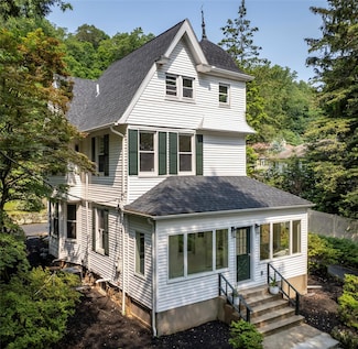 1002 Route 9w S, Nyack, NY 10960