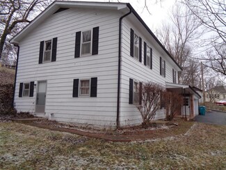 404 Brickey St, Steelville, MO 65565