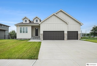 18411 Patrick Ave, Elkhorn, NE 68022