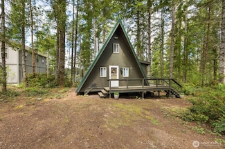 311 NE Lakeshore Dr S, Tahuya, WA 98588