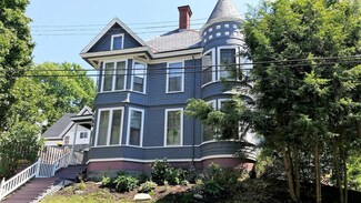 72 2nd St, Bangor, ME 04401