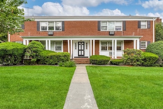 29 Bon Aire Cir Unit 8212, Suffern, NY 10901