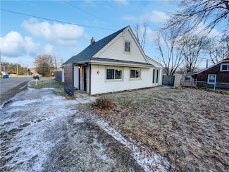 855 Swartz Rd, Akron, OH 44319
