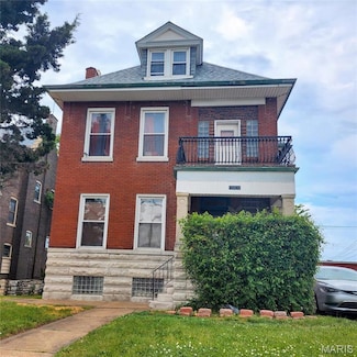 3825 S Grand Blvd, Saint Louis, MO 63118