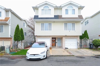 32 Belair Ln, Staten Island, NY 10305