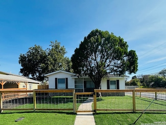 2202 Hays St, San Antonio, TX 78202