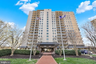 801 N Pitt St Unit 709, Alexandria, VA 22314