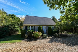 4 Combra Way, Oak Bluffs, MA 02557