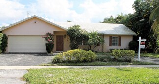 104 Orchard Ridge Ln, Boca Raton, FL 33431