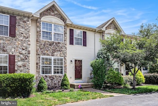 972 Dogwood Ln, Collegeville, PA 19426