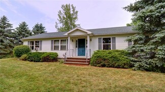 1259 Sherwood Rd, Aurora, NY 13026