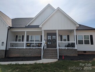 133 Harbourtown Dr, Kings Mountain, NC 28086