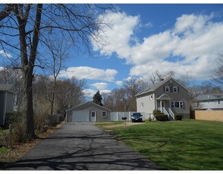 1723 Brayton Point Rd, Somerset, MA 02726
