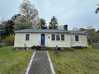 39 Naushon Rd, Dennis Port, MA 02639
