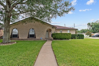 4402 Seneca St, Pasadena, TX 77504
