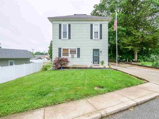 103 N Clay St, Markle, IN 46770