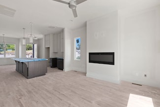1016 W Trinity Ln Unit 9, Nashville, TN 37218