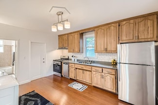 671 15th Ave NE, Minneapolis, MN 55413