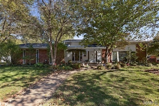 69 Country Club Acres, Belleville, IL 62223