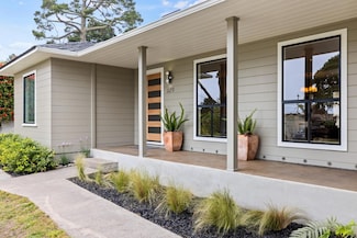329 Stuart Ave, Pacific Grove, CA 93950
