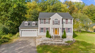 243 Stonefence Rd, Naugatuck, CT 06770