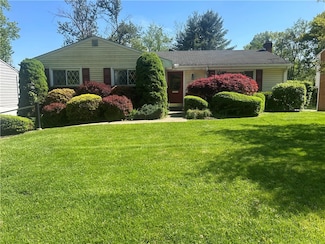 127 Opal Ct, Natrona Heights, PA 15065